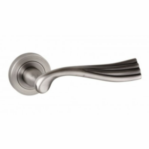 Old English Richmond Lever On Rose Matt Gun Metal