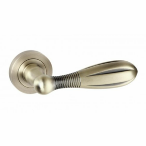 Old English Cambridge Lever On Rose Matt Antique Brass