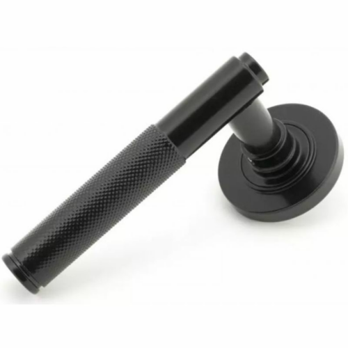 anvil-hammered-newbury-round-lever-on-rose-unsprung-plain-black-4998120