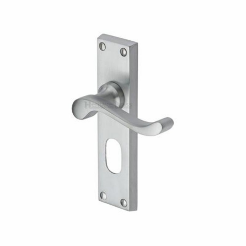 v807-bedford-door-handle-on-euro-plate-satin-brass