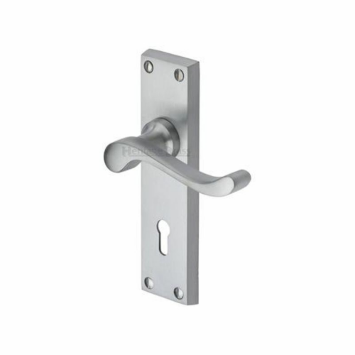 v810-bedford-handle-lever-lock-satin-brass10