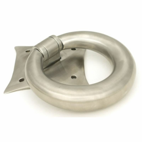 anvil-ring-door-knocker-pewter